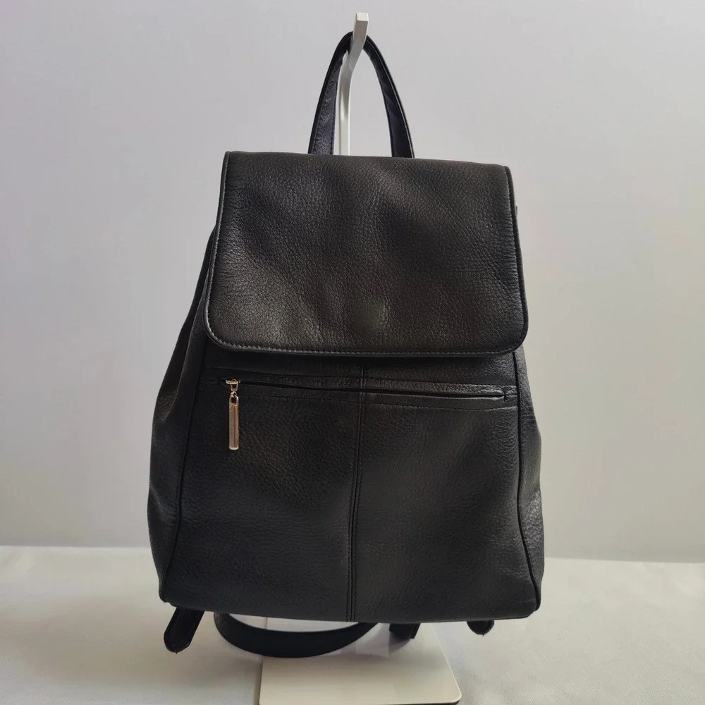 Vintage 90s Liz Claiborne Black Pebbled Leather Backpack Minimalist Bag Classic
